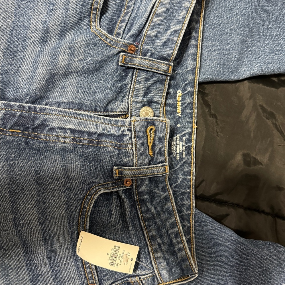 Womans size 6 jeans new with Tags - Picture 2 of 4